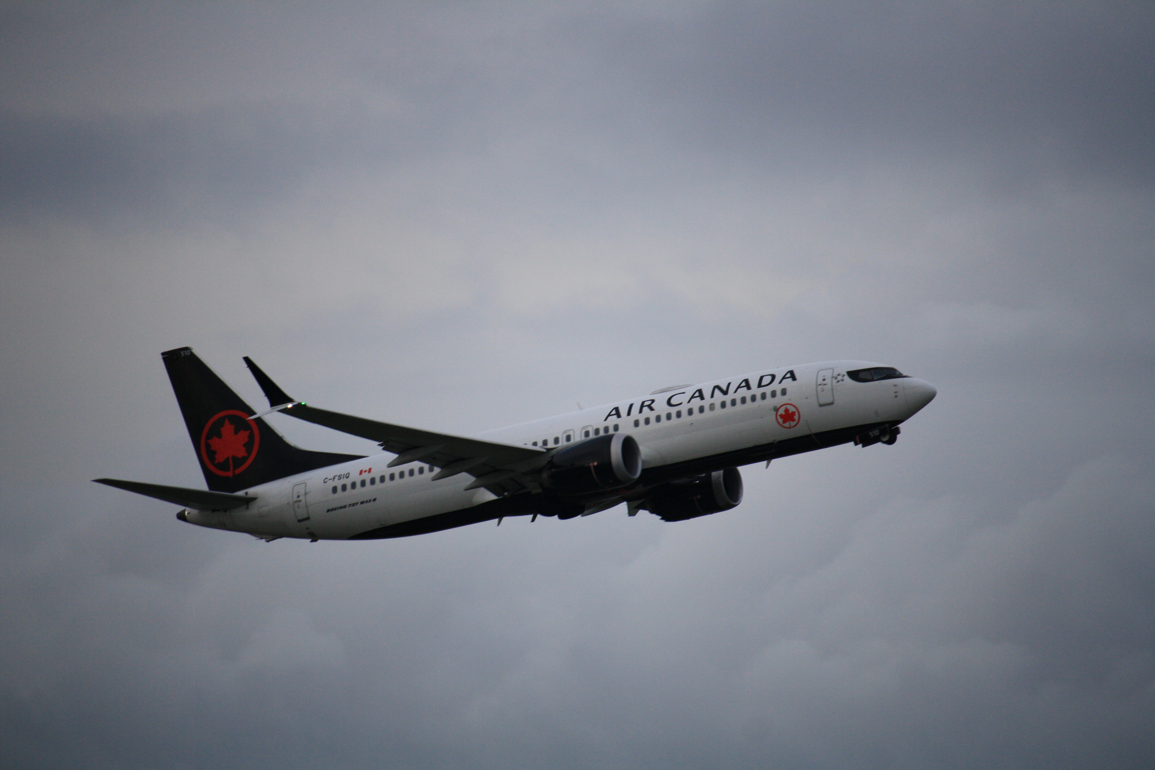 Air Canada Boeing 737 MAX 8