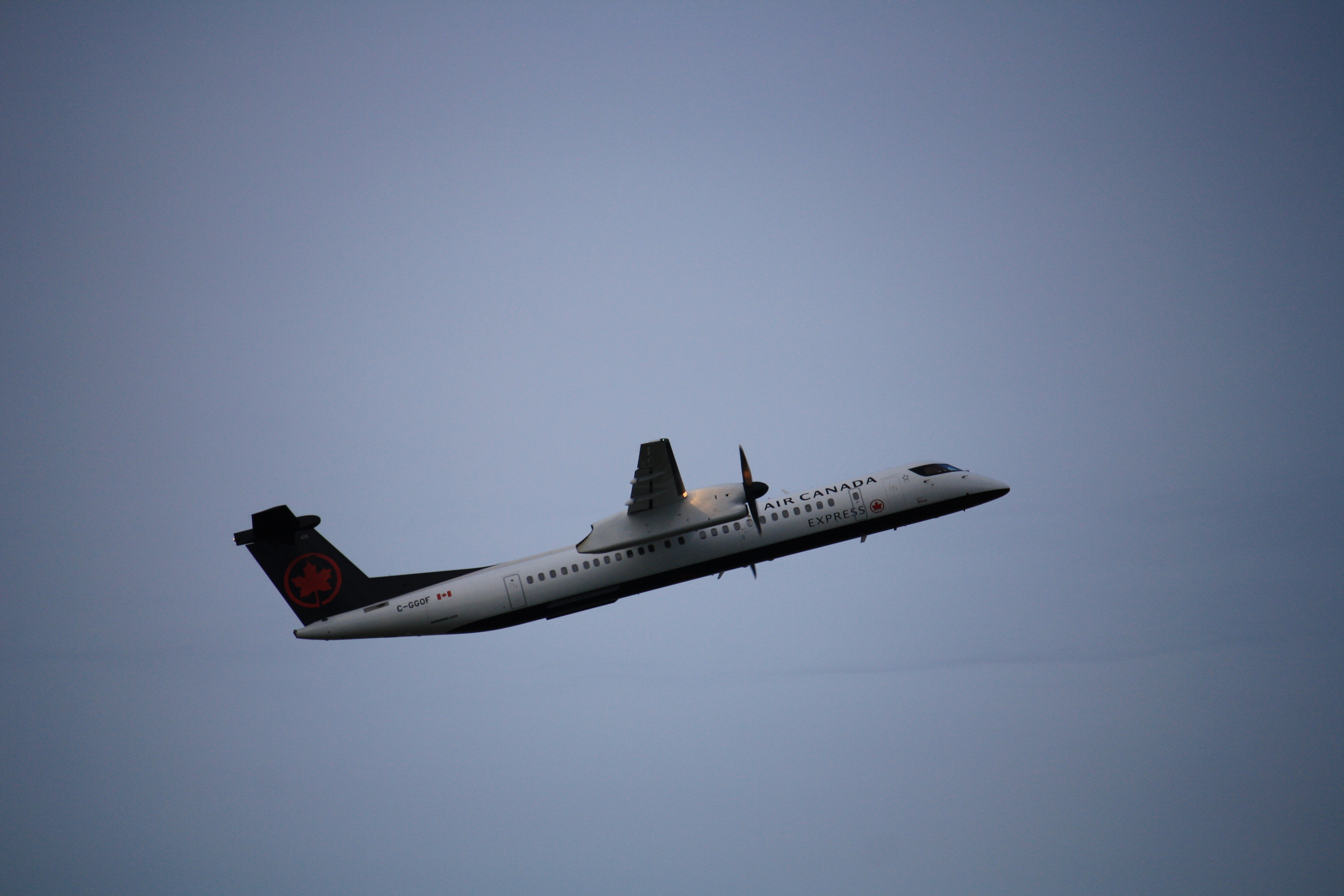 Air Canada de Havilland Dash 8-400