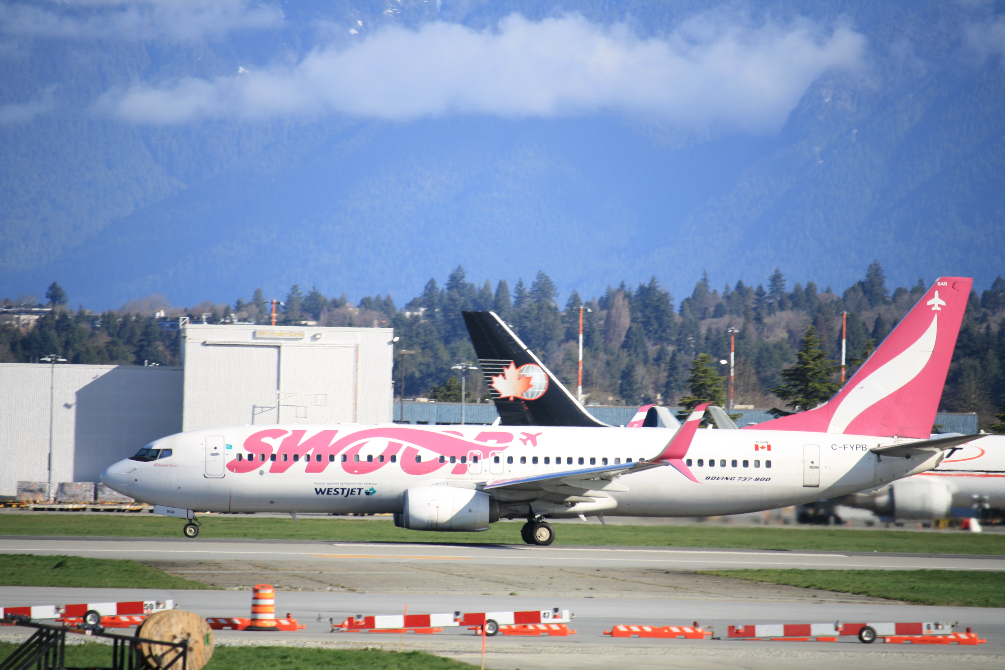 WestJet Boeing 737-800 Swoop Livery